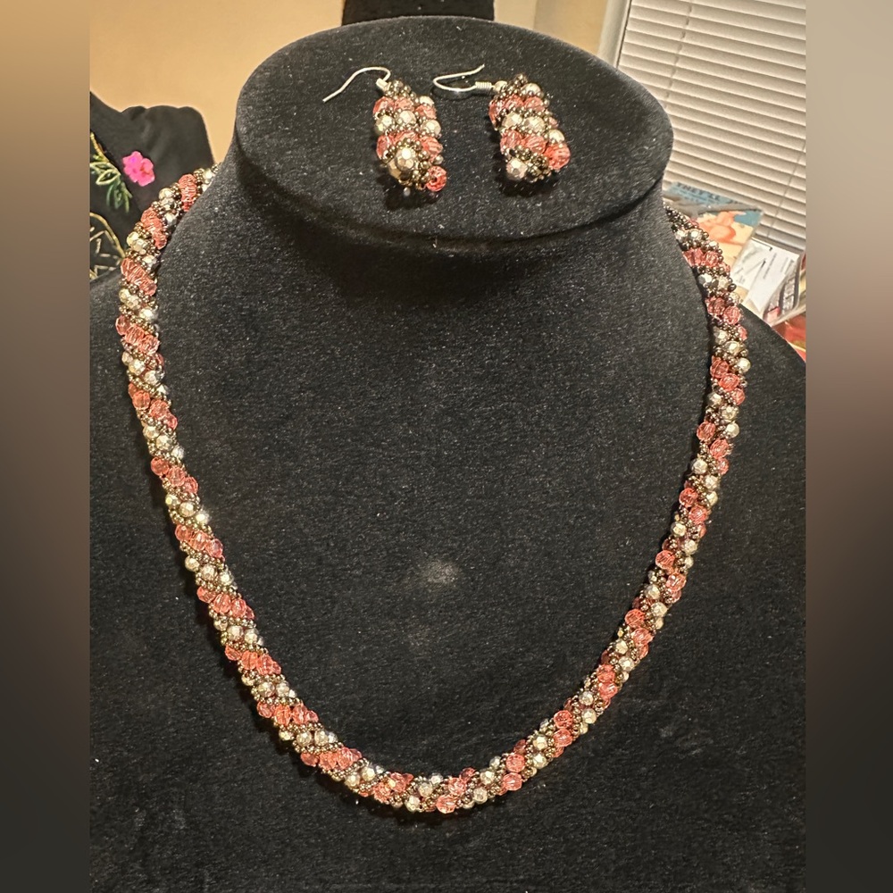 Vintage Beautiful Seed Bead Twisted Necklace with Matching Earrings Pink Crystal
